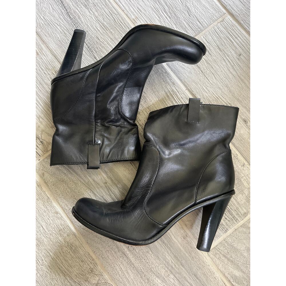 Cole Haan $278 Black ankle leather bootie size 9.5 - Picture 3 of 6
